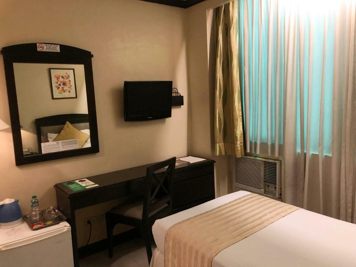 Tower Inn Makati Business Hotel Makati City ภายนอก รูปภาพ