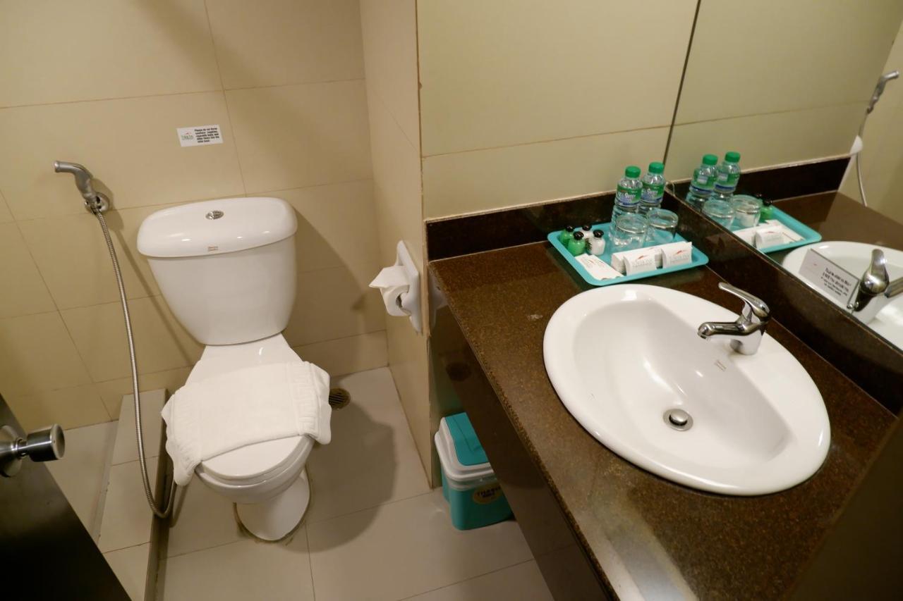Tower Inn Makati Business Hotel Makati City ภายนอก รูปภาพ